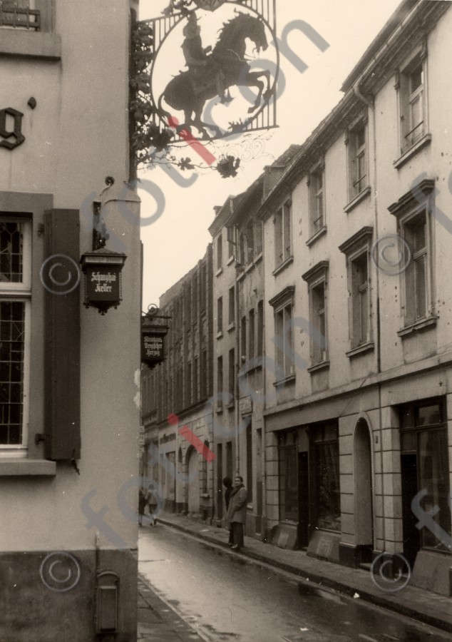 Weinhaus "Bergischer Herzog" und der "Shanghai-Keller" in der Altstadt (foticon-duesseldorf-0116.jpg)